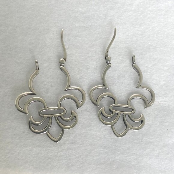 Sterling Silver 925 1.39" Fleur De Lis Hinged Clasp Hoop Earrings - Picture 15 of 15